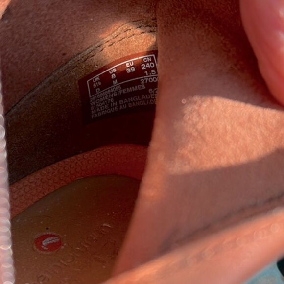 ✨ Clark’s brown leather slip on bootie, side zipper sz 8. - Picture 13 of 15